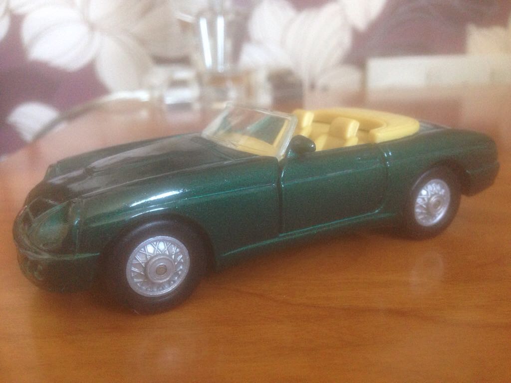 Maisto  toy car collectible - Main Image 1