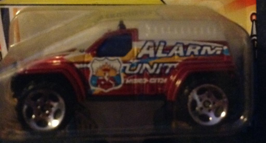 4x4 Fire Crusher - Hero City toy car collectible - Main Image 2