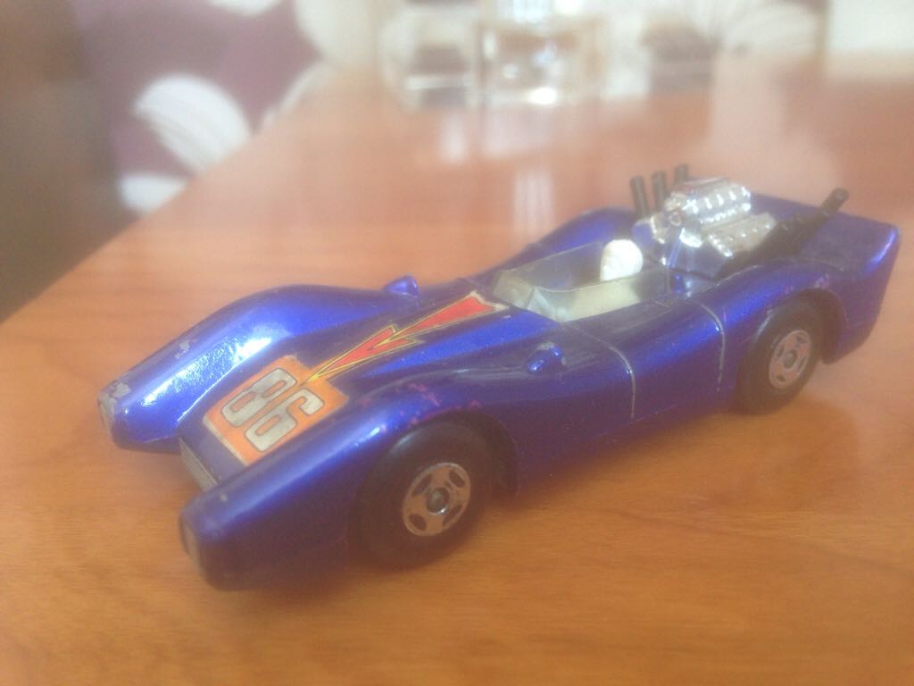Matchbox - 1-75 Superfast toy car collectible - Main Image 1