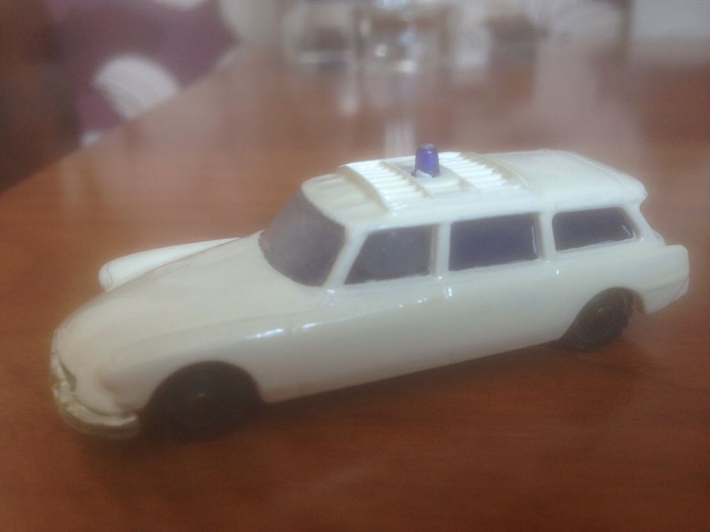 Husky  toy car collectible - Main Image 1