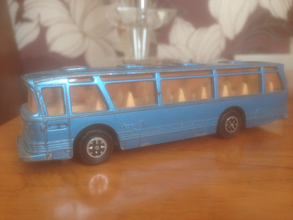 Bus
