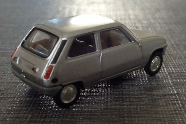Renault 5  toy car collectible - Main Image 2