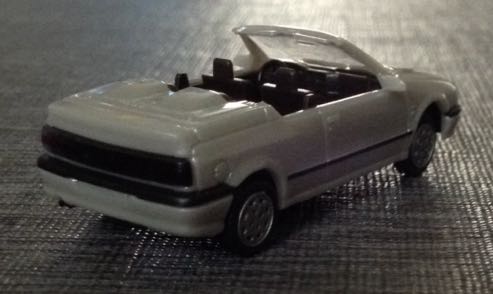 Renault 19 Cabrio  toy car collectible - Main Image 2