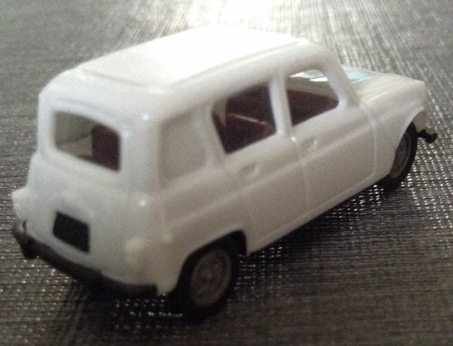 Renault 4  toy car collectible - Main Image 2