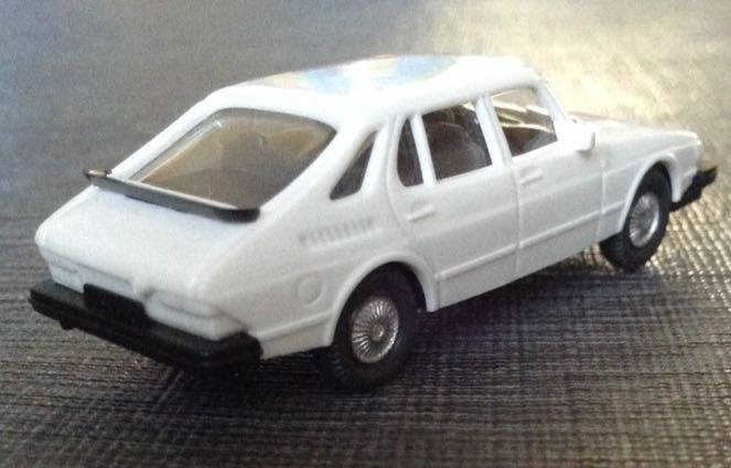 Saab 900 Turbo  toy car collectible - Main Image 2