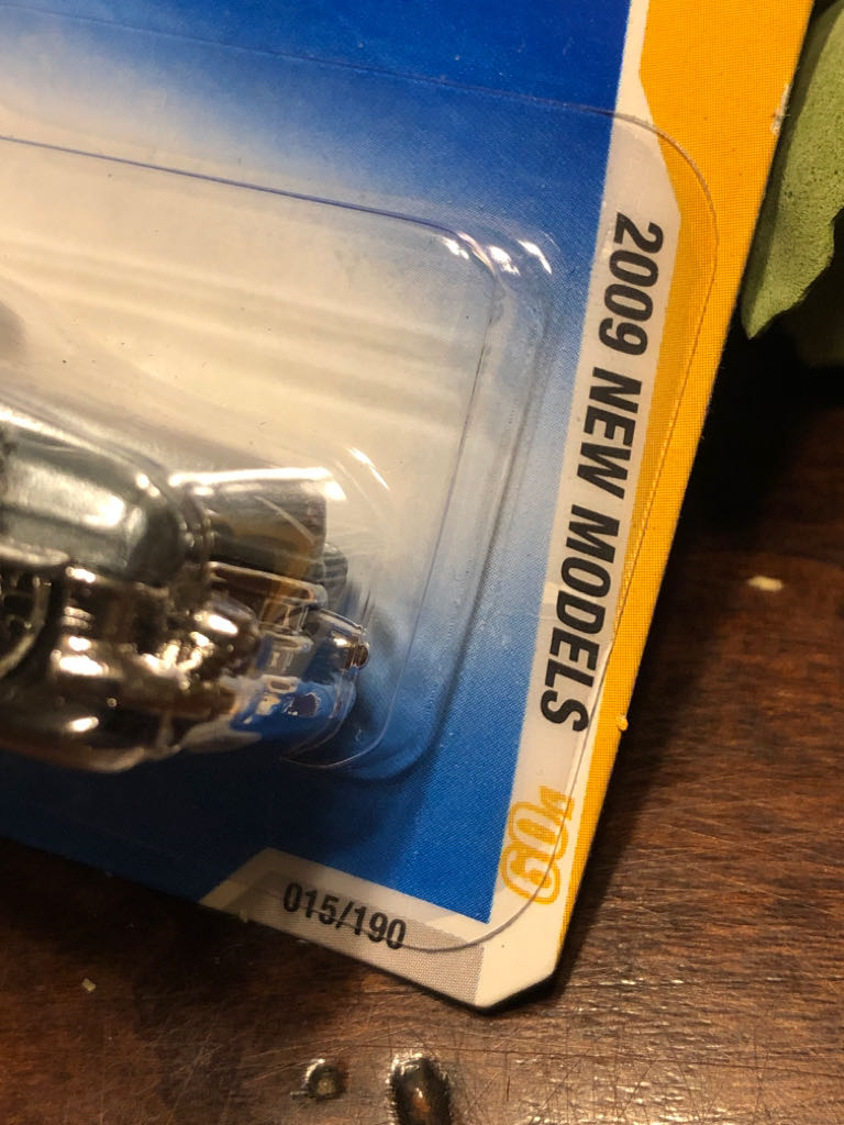 Custom 53 Cadillac - 2010 Treasure Hunt toy car collectible - Main Image 2