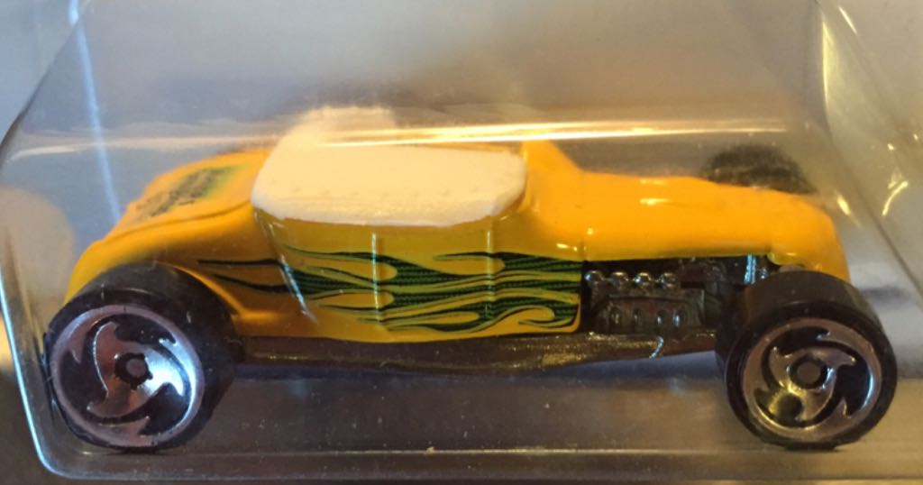 Track T - HW Hot Rod Magazine Series toy car collectible - Main Image 2