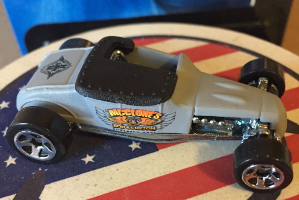 Track T - HW Mystery Car toy car collectible - Main Image 2