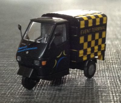 Piaggio Ape 50 - Follow Me toy car collectible - Main Image 1