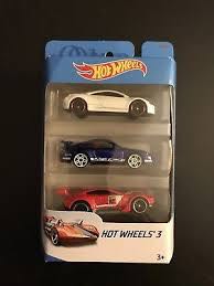 Porsche 911 GT3 RS - 2018 Hot Wheels 3-Pack toy car collectible - Main Image 2