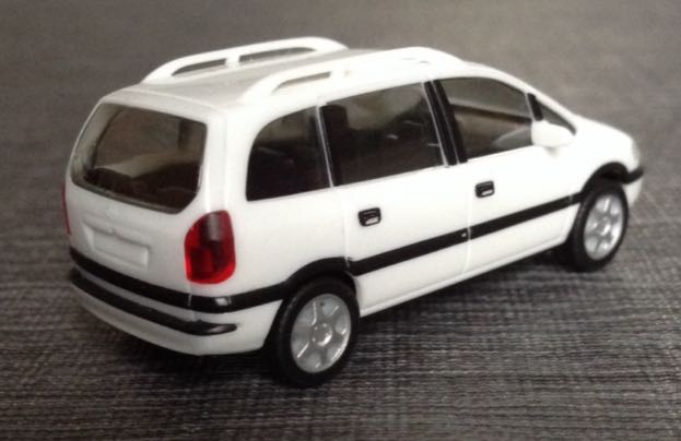 Opel Zafira A  toy car collectible - Main Image 2