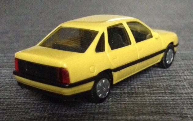 Opel Vectra A GL  toy car collectible - Main Image 2