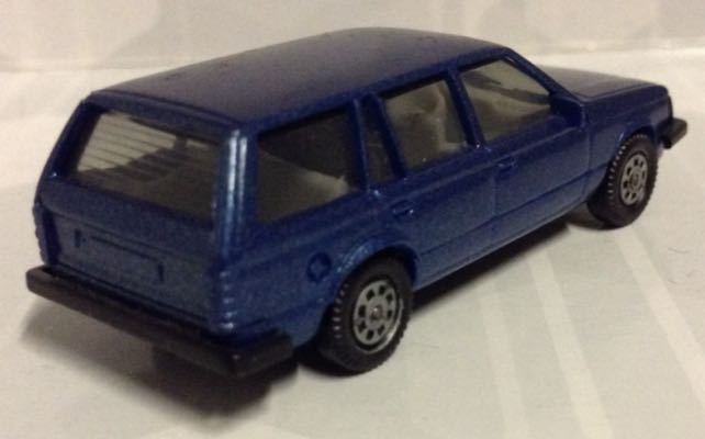 Opel Kadett D Caravan  toy car collectible - Main Image 2