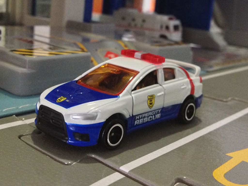 Mitsubishi Lancer Evolution X - Tomica Hypercity Rescue toy car collectible - Main Image 2