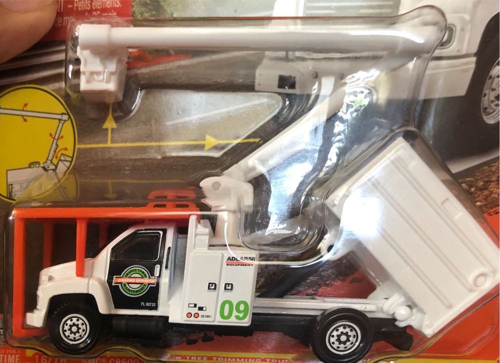 GMC C8500 Tree Trimming Truck - 2024 Real Working Rigs toy car collectible - Main Image 4