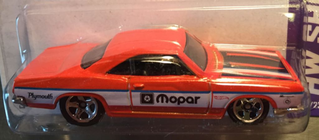 Plymouth Barracuda 1968 Formula S - HW Showroom toy car collectible - Main Image 2