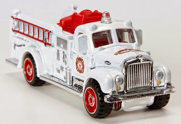 1963 Mack B Fire Truck (Loose)m - Supreme Hero Collection toy car collectible - Main Image 2
