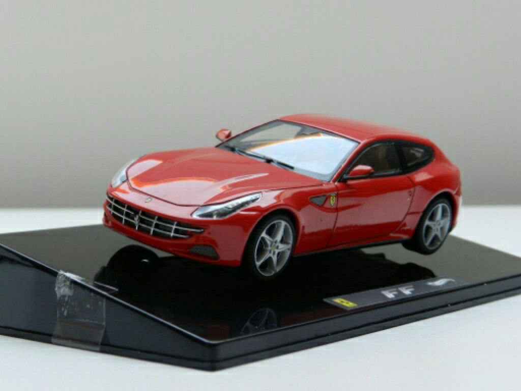 Ferrari FF - Ferrari toy car collectible - Main Image 2