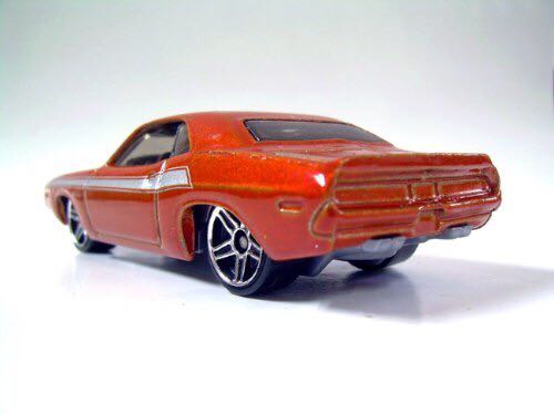 ’70 Dodge Challenger Hemi  toy car collectible - Main Image 2