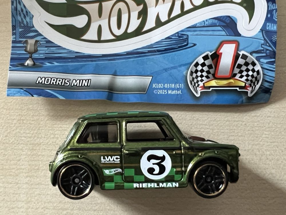 Morris Mini - Hot Wheels Mystery Models 2025 Series 1 toy car collectible - Main Image 4