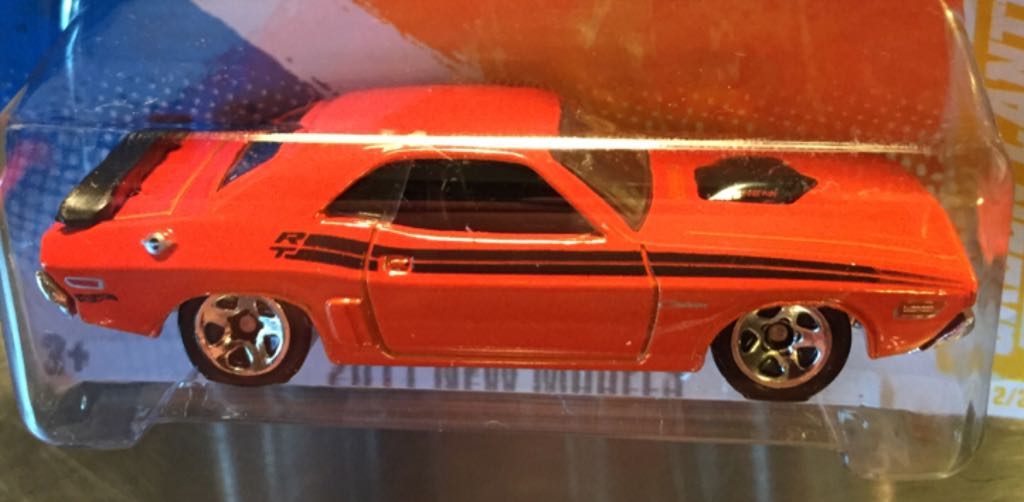 Dodge Challenger 1971: Green Lantern - HW New Models toy car collectible - Main Image 2