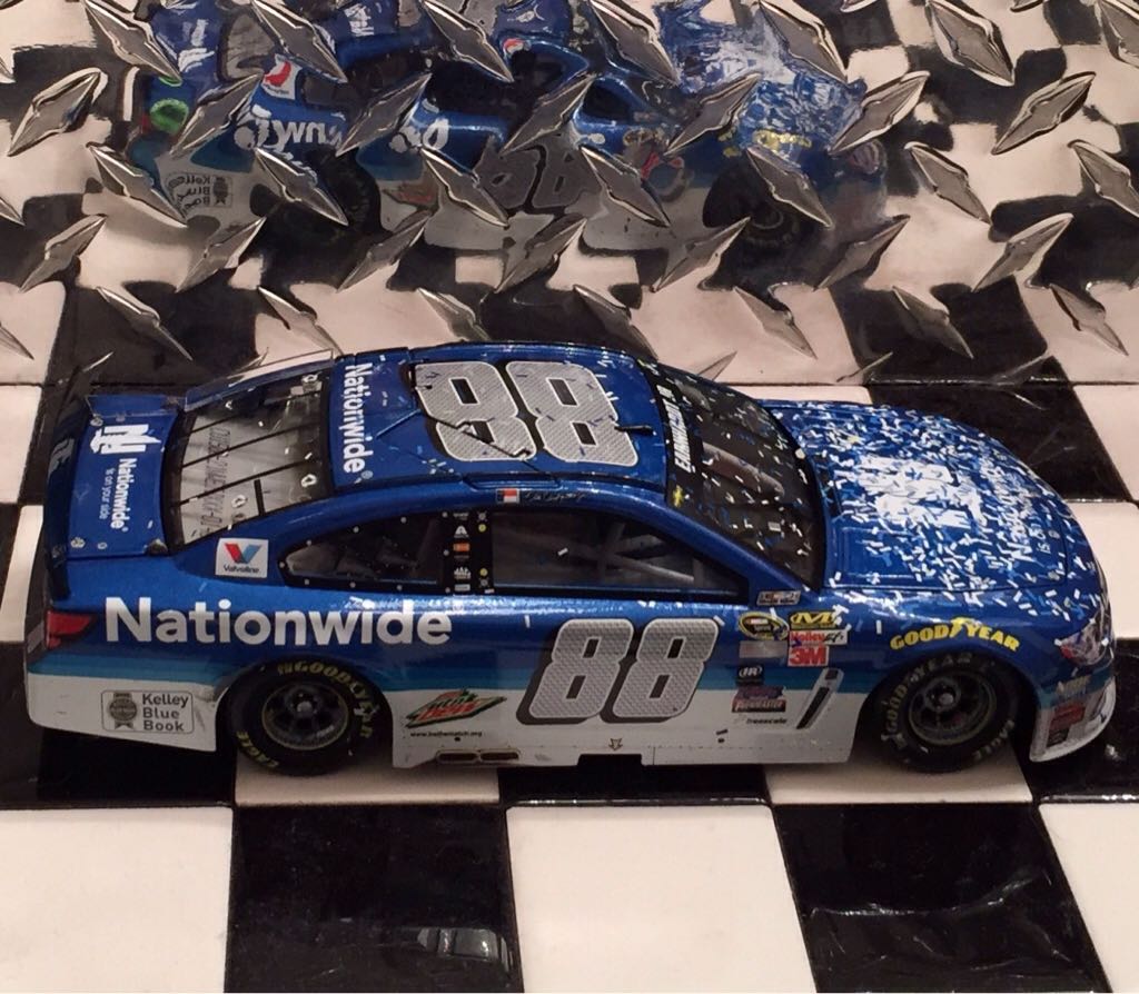 Dale Earnhardt Jr. - NASCAR Sprint Cup Series toy car collectible - Main Image 2