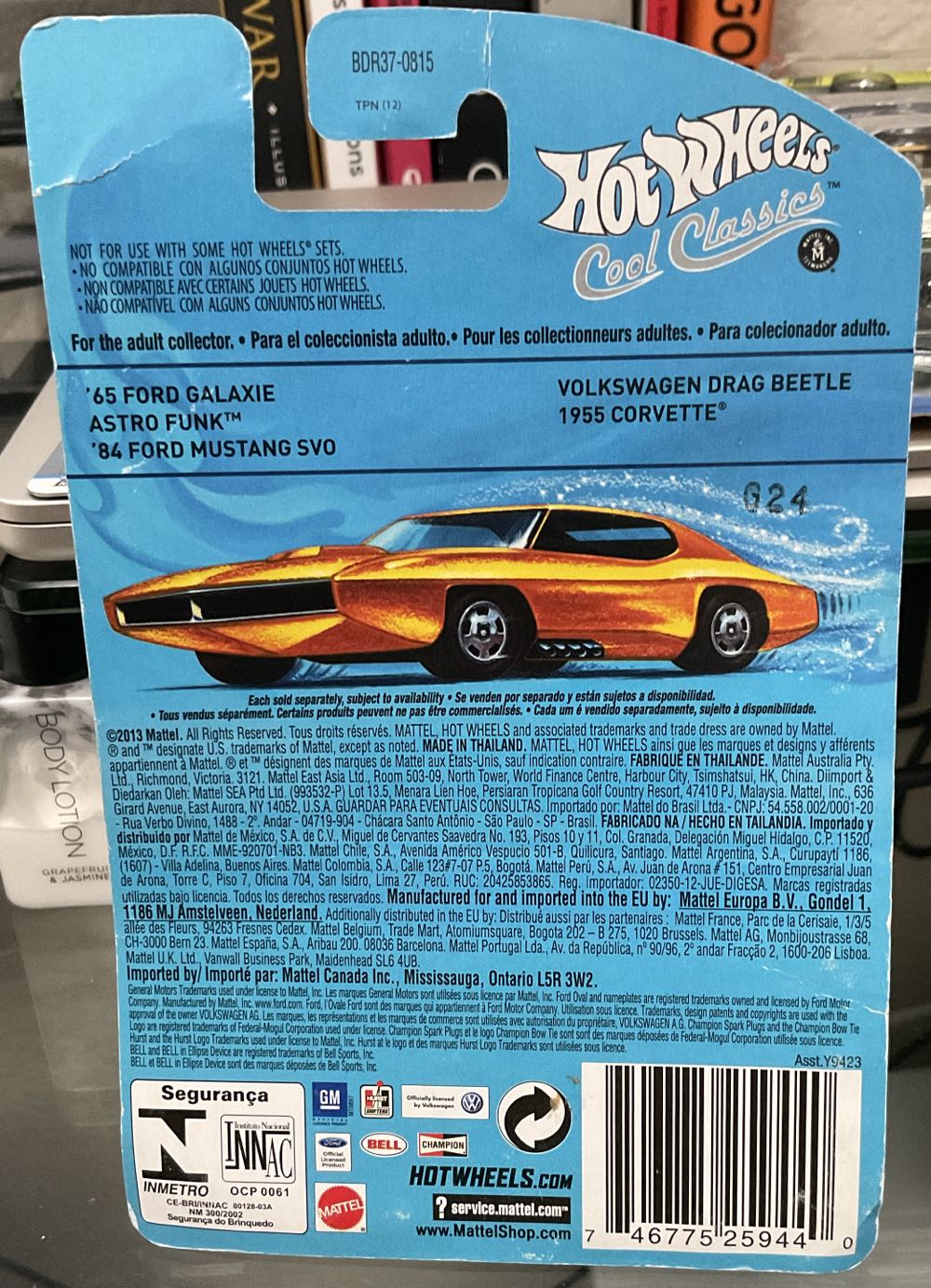 Ford Galaxie ‘65 - Cool - Classics - 0025 - Hot Wheels Cool Classics toy car collectible - Main Image 3