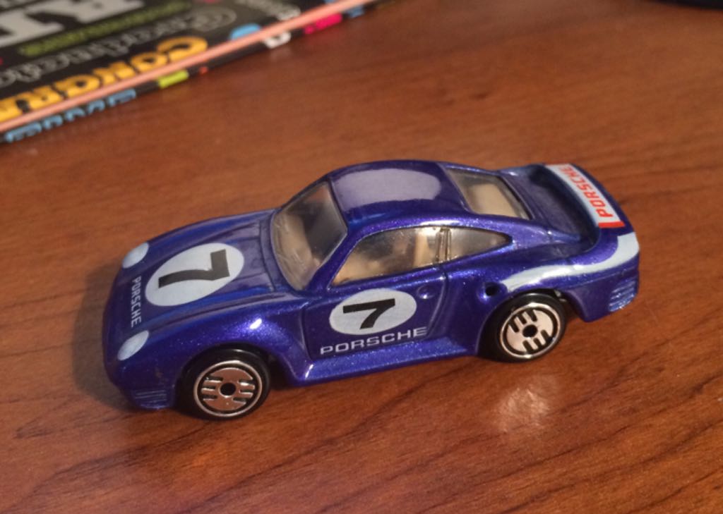 Porsche 959 - Ultra Hots toy car collectible - Main Image 1