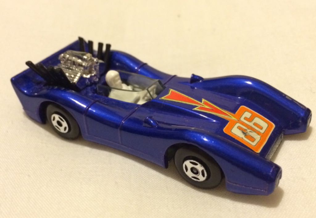 Blue Shark - Matchbox 1-75 Superfast toy car collectible - Main Image 1