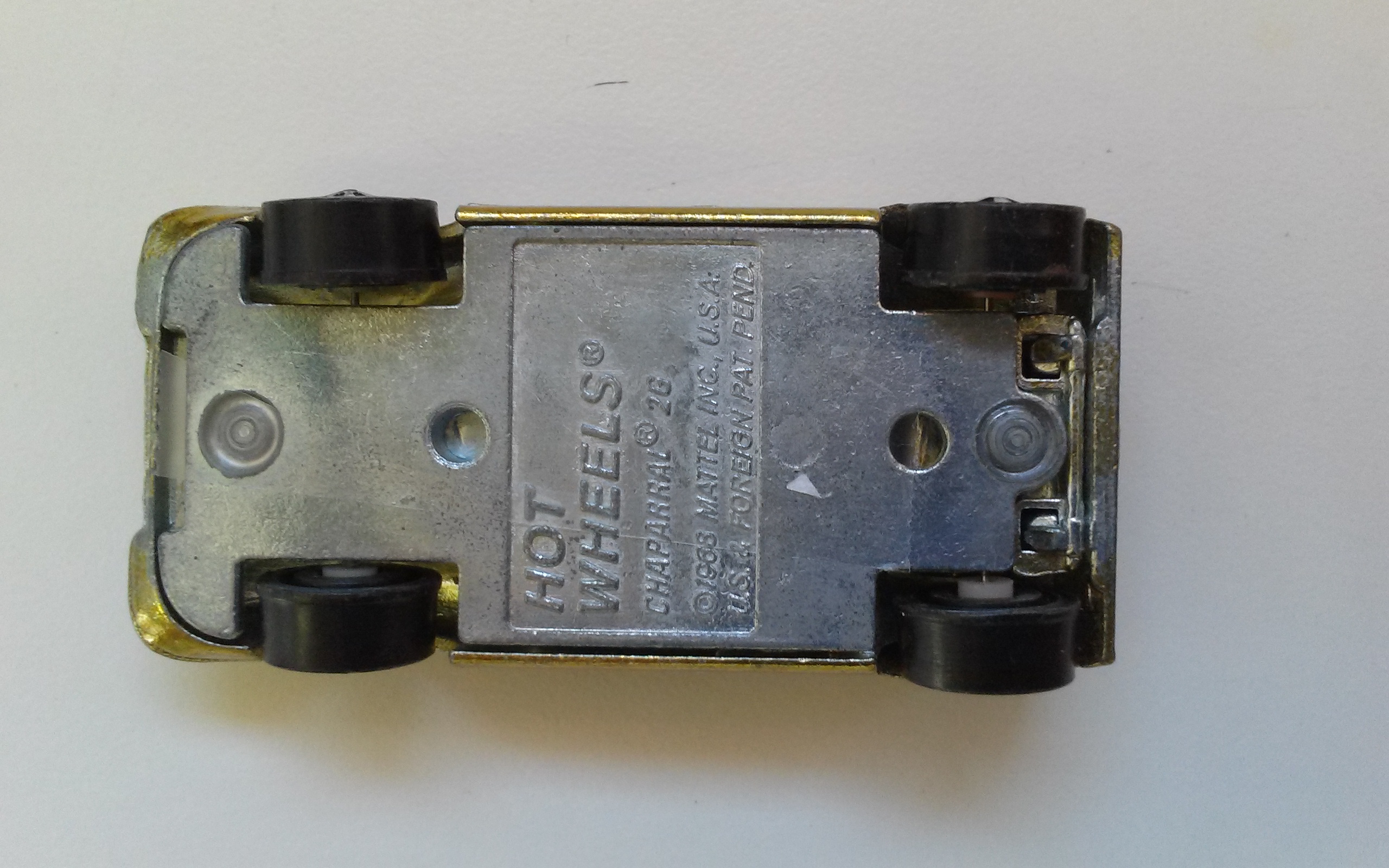 chapparal 2G gold 50 ok  toy car collectible - Main Image 2