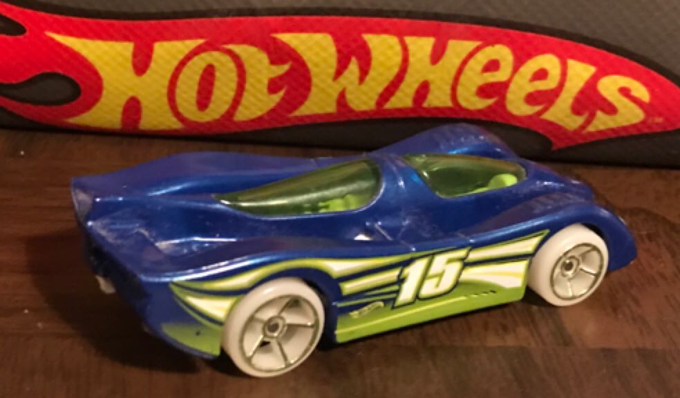 Power Pistons - 2015 HW Race - Night Storm toy car collectible - Main Image 2