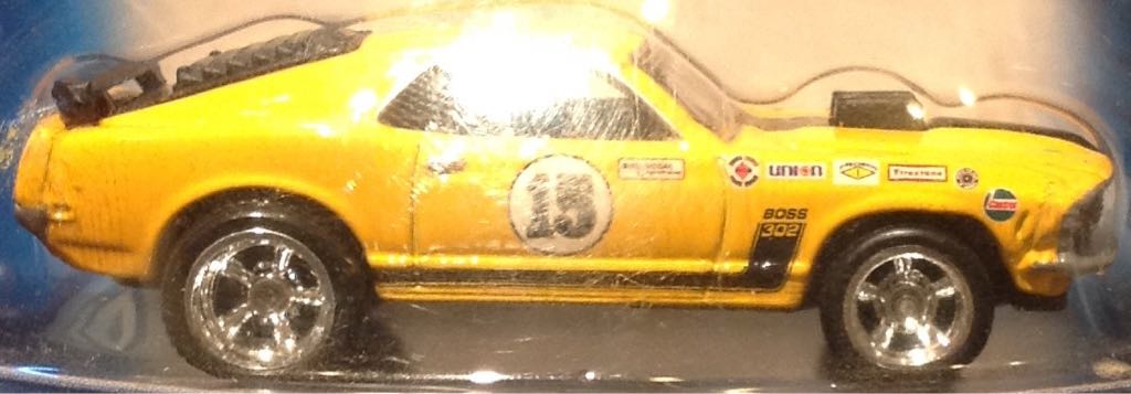 Hw Premium Real Riders Ford 1970 Mustang Boss 302  - 2005 Real Riders toy car collectible - Main Image 2