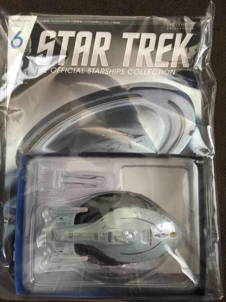 U.S.S. Voyager NCC-74656 - The Official Starships Collection toy car collectible - Main Image 1