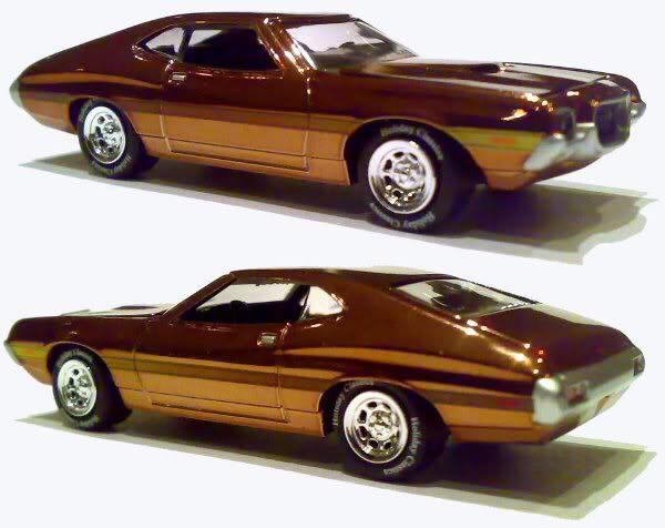 2005 Johnny Lightning Chritmas: 1948 Tucker Torpedo