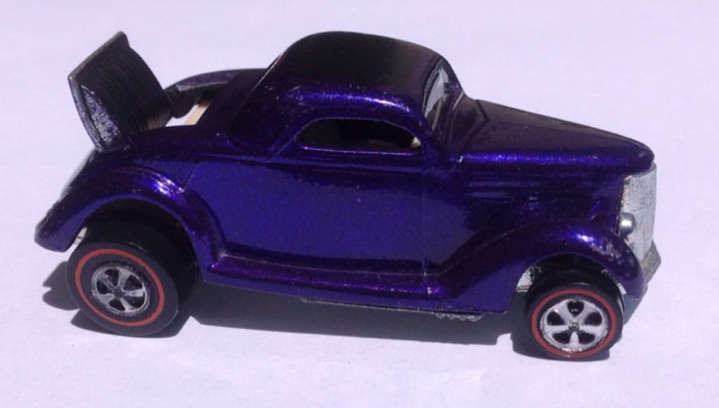 Classic 36 Ford Coupe - HW Mainline toy car collectible - Main Image 2