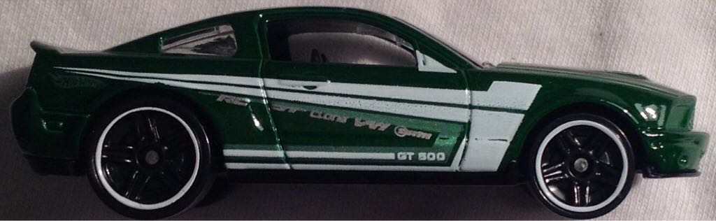 Kyle Busch #18 Snickers Peanut Butter Squared