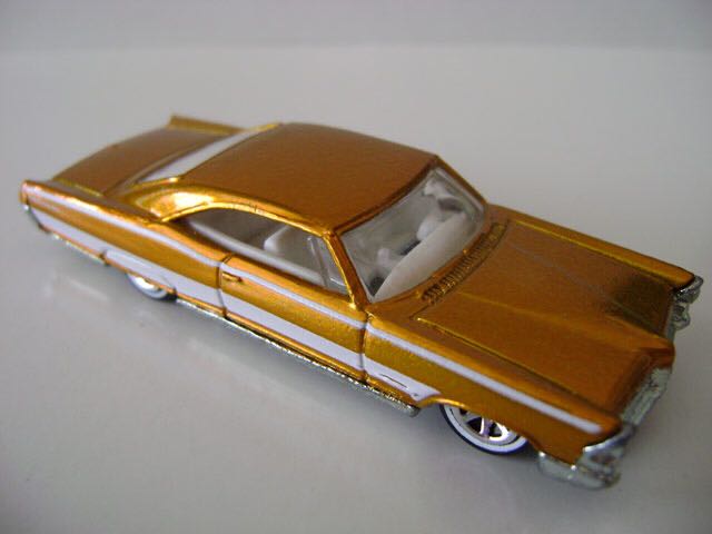 Hot Wheels Classics Series 2 (#12): 1957 Thunderbird - Hot Wheels Classics Series 2 toy car collectible - Main Image 1