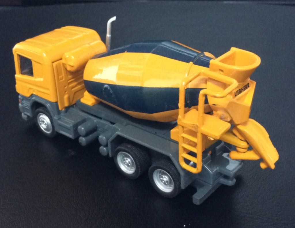 Scania P380 Concrete Mixer - Maquinaria Para Construcción toy car collectible - Main Image 2
