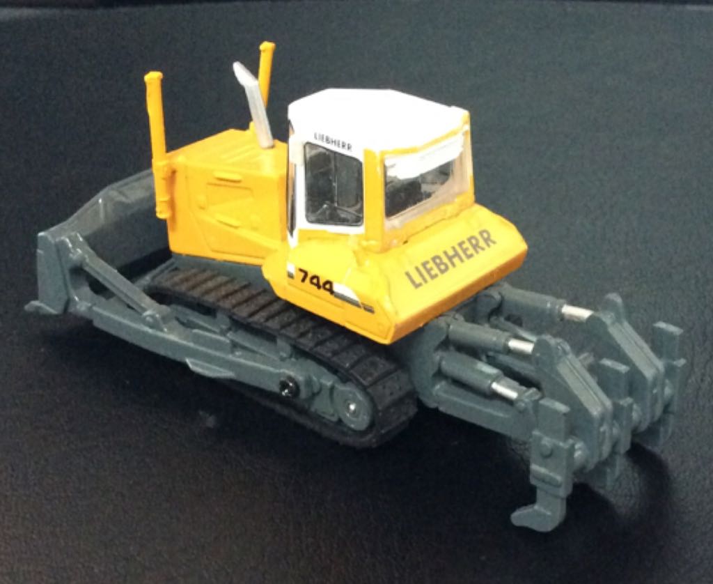 Liebherr PR744 - Maquinaria Para Construcción toy car collectible - Main Image 2