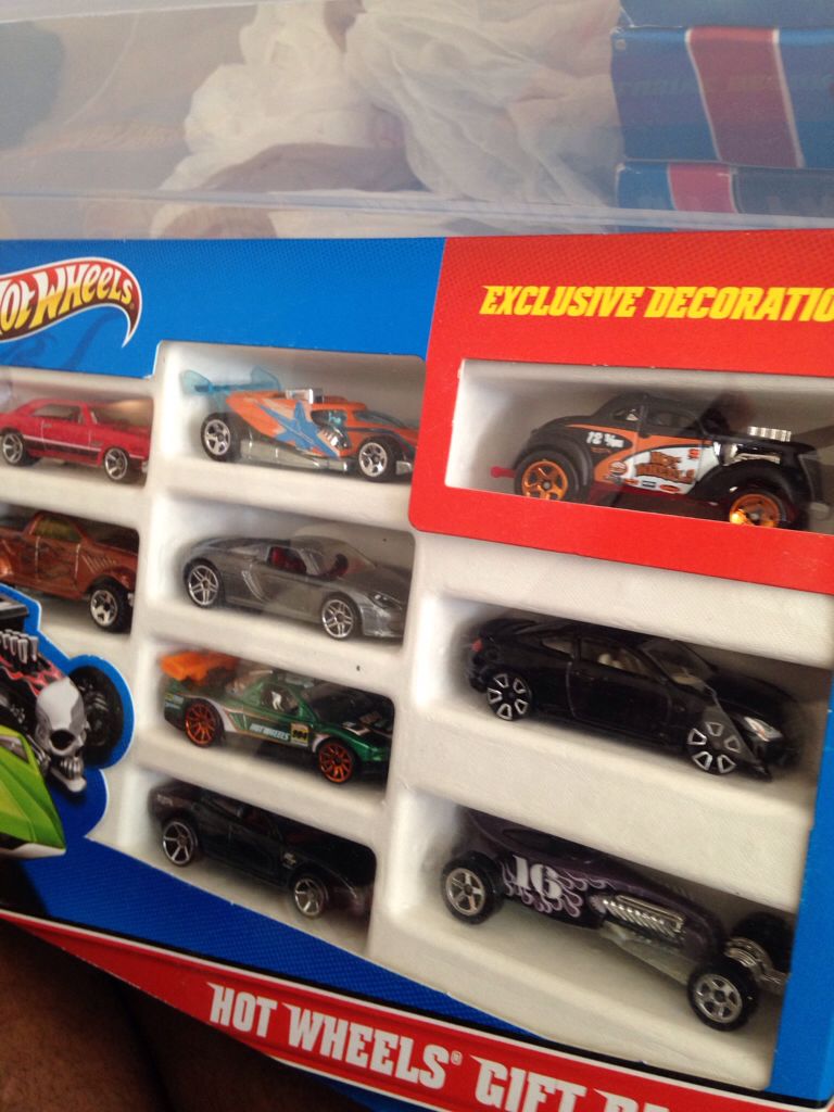 Hot Wheels Gift Pack  toy car collectible - Main Image 2