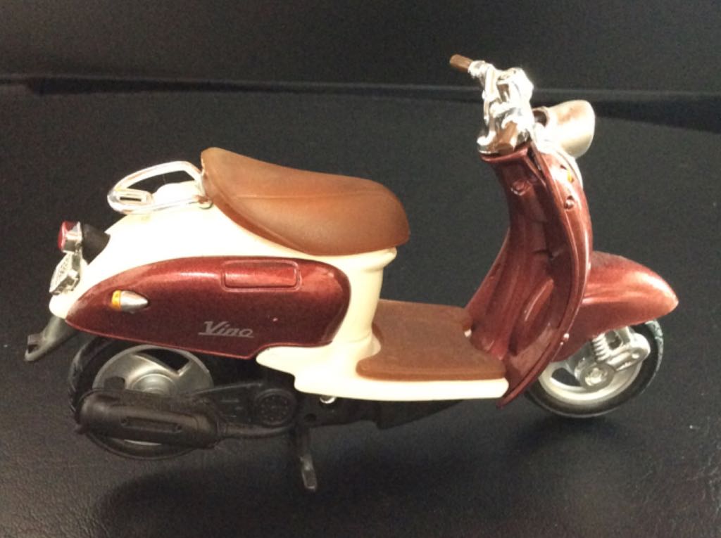 Vespa Vino - Mitos de 2 Ruedas toy car collectible - Main Image 2