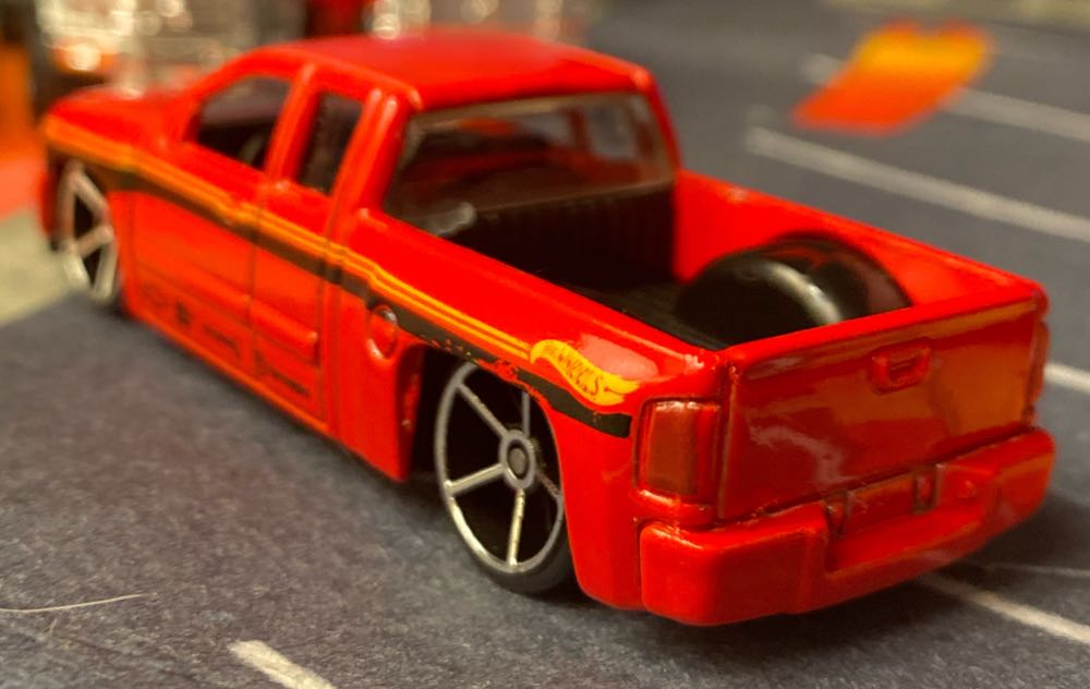 Chevy Silverado - HW Workshop - 2015 Then And Now toy car collectible - Main Image 4