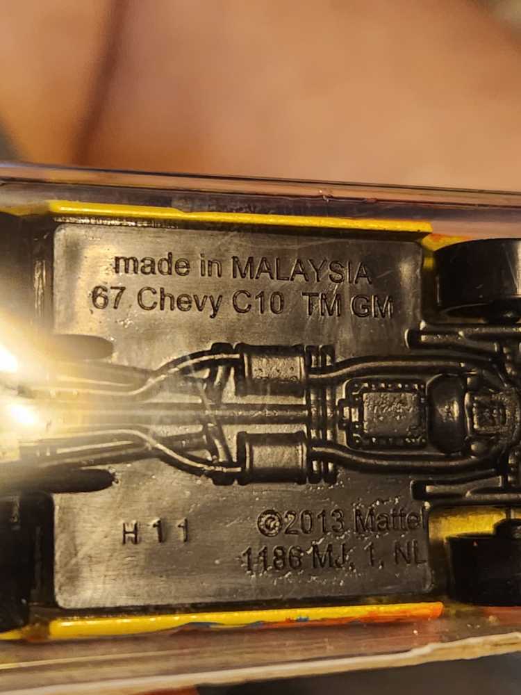 1967 Chevy C10 - HW Workshop: Heat Fleet toy car collectible - Main Image 3