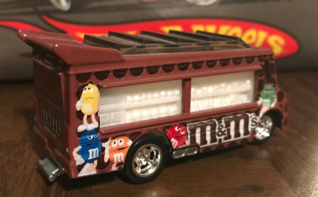 Smokin Grille - Pop Culture - Mars toy car collectible - Main Image 2