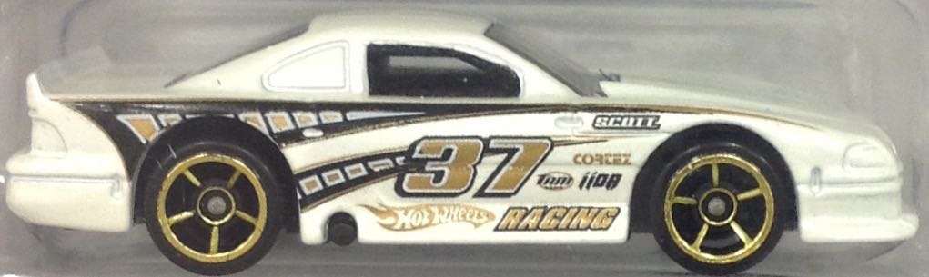 Mustang Cobra  - Mustang 45th Anniversary 5-Pack toy car collectible - Main Image 2