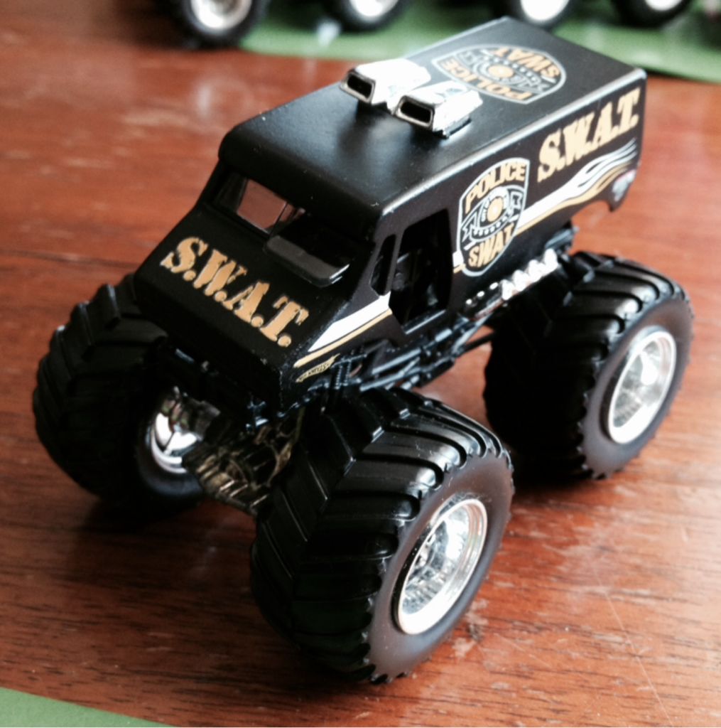 Police S.W.A.T - Monster Jam toy car collectible - Main Image 2