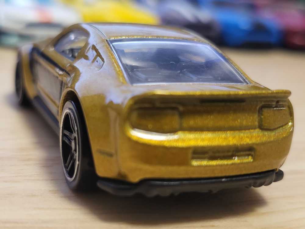 Ford Custom Mustang 2014 - HW Car Culture toy car collectible - Main Image 4