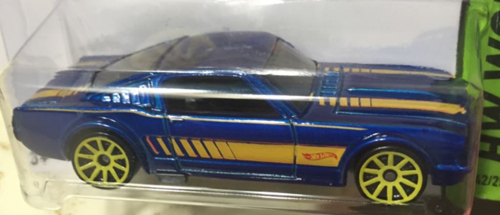 Ford Mustang Fastback - HW WORKSHOP toy car collectible - Main Image 2