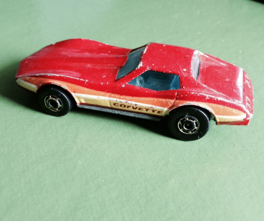 Corvette Stingray (1976)  toy car collectible - Main Image 2