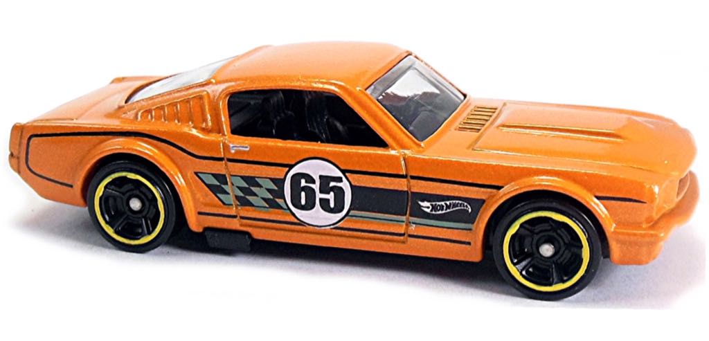 1965 Ford Mustang 2+2 Fastback - ’16 Ford Performance toy car collectible - Main Image 2
